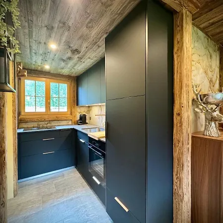 Monjeri, Modern Und Einzigartig 度假居 坎德施泰格