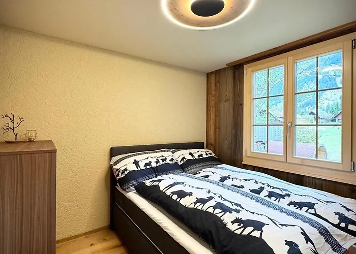 Monjeri, Modern Und Einzigartig