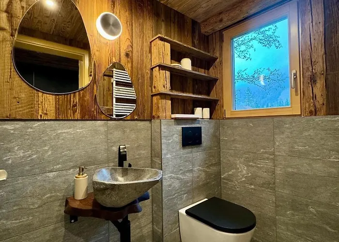 Monjeri, Modern Und Einzigartig * Kandersteg