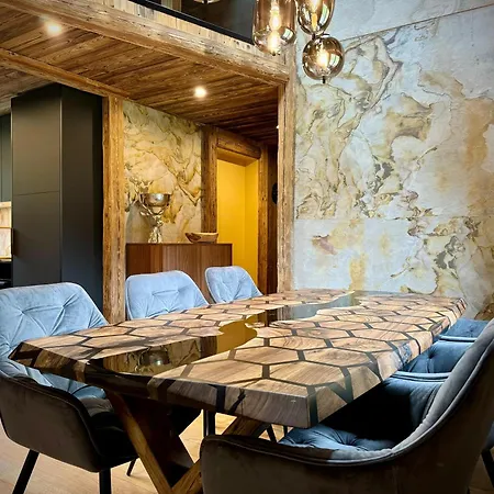 Monjeri, Modern Und Einzigartig Casa de Férias